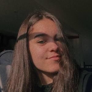 Meet your Posher, Léa